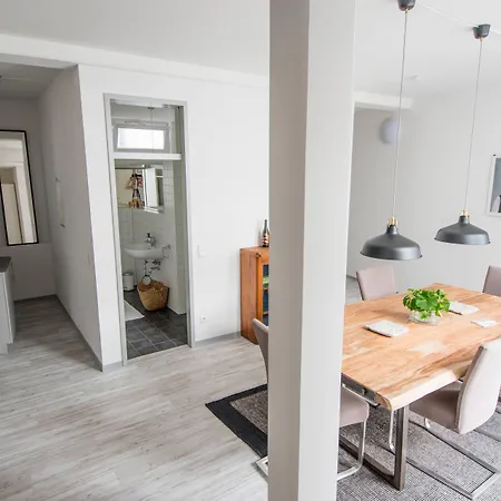 Altstadt Apartment *